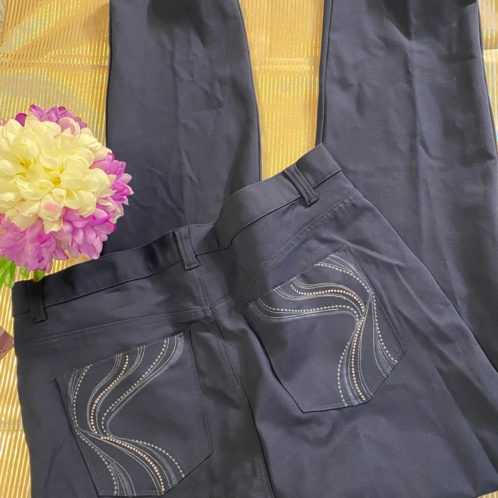 Gloria Vanderbilt “Amanda”  Navy blue Pants
